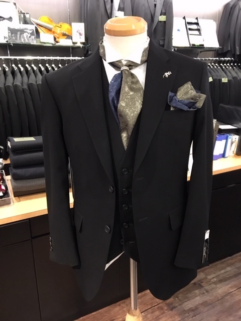 フォーマルスーツメンズでオシャレな装い タキシード 燕尾服 フォーマル専門店ノービアノービオのブログ