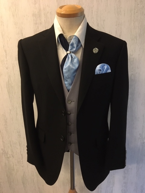 メンズフォーマルスーツの小物アレンジ タキシード 燕尾服 フォーマル専門店ノービアノービオのブログ