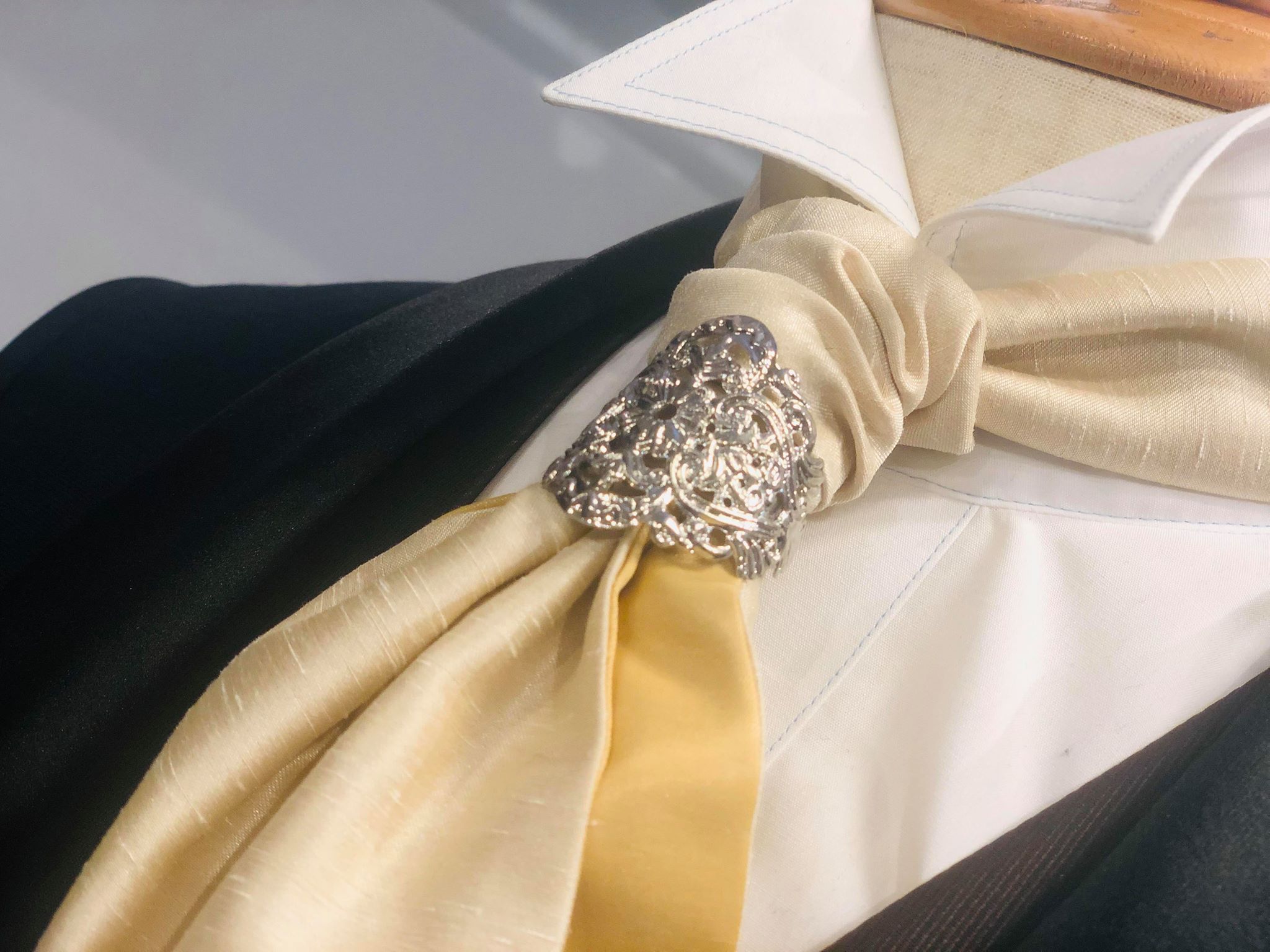 アスコットタイ飾り タキシード 燕尾服 フォーマル専門店ノービアノービオのブログ